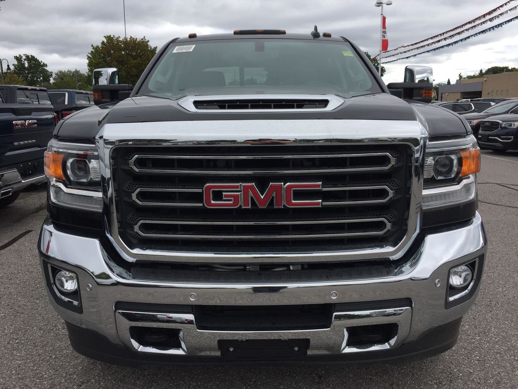 New 2019 GMC Sierra 2500HD 4WD Crew Cab 153.7 SLT