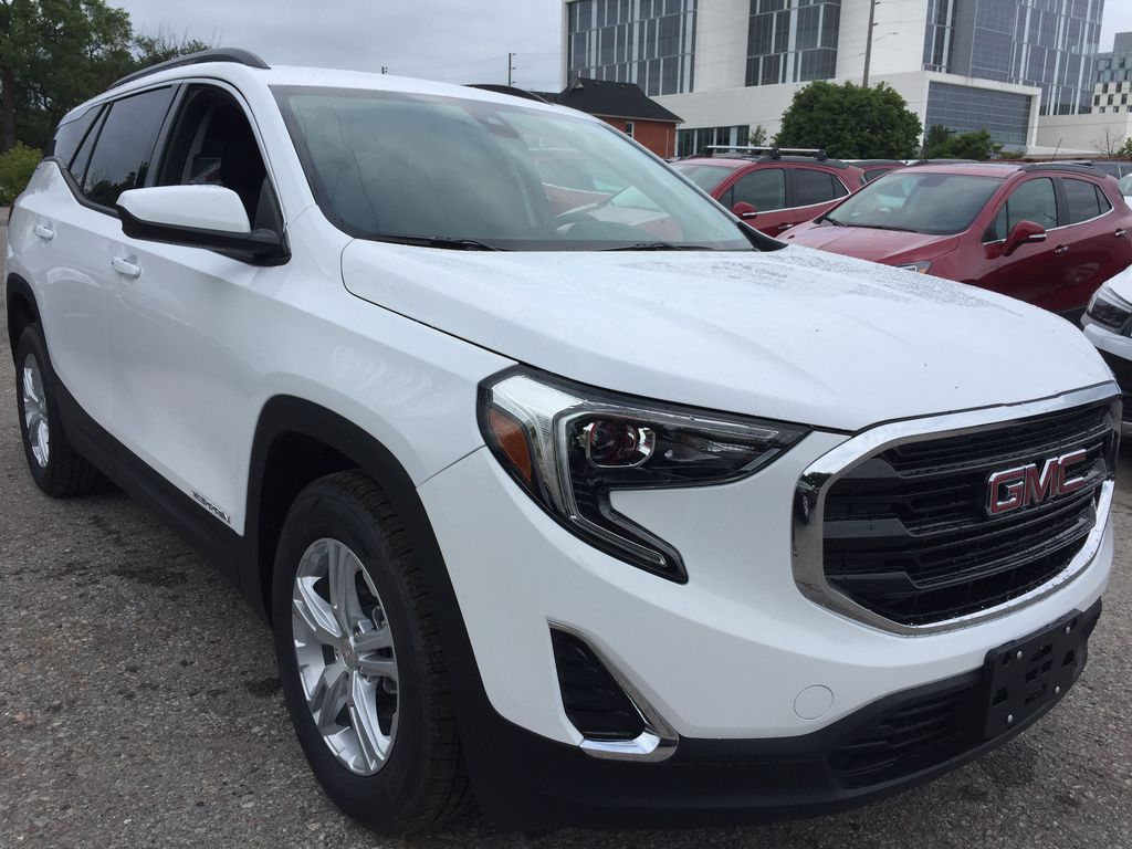 New 2020 GMC Terrain FWD 4dr SLE